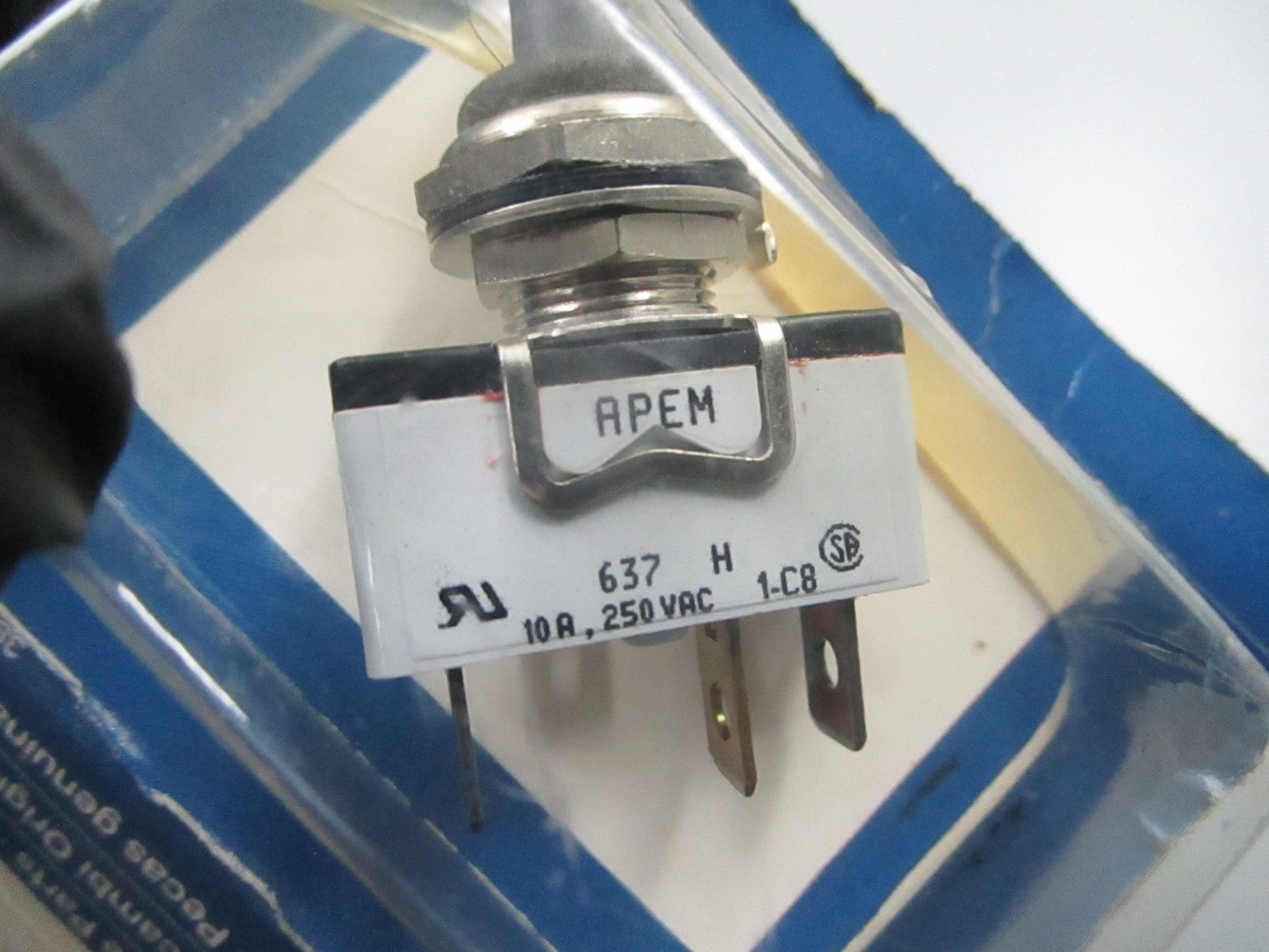 *NEW OEM* 0810 Volvo Penta Switch 814322