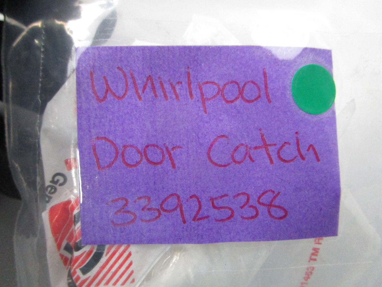 NEW OEM 3392538 Whirlpool Door Catch 0810