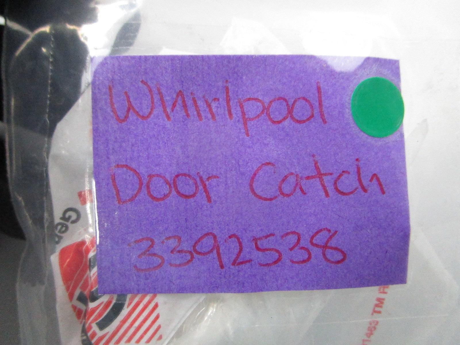 NEW OEM 3392538 Whirlpool Door Catch 0810