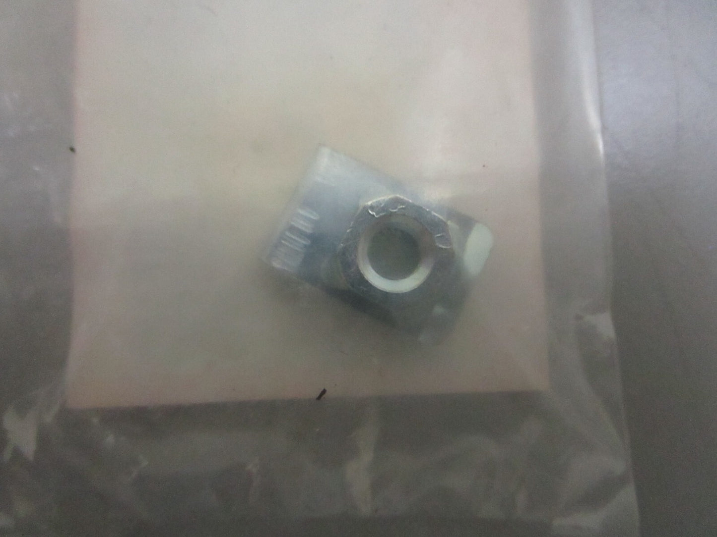 *NEW OEM* 0810 Honda Fender Setting Nut 84601-HA7-670