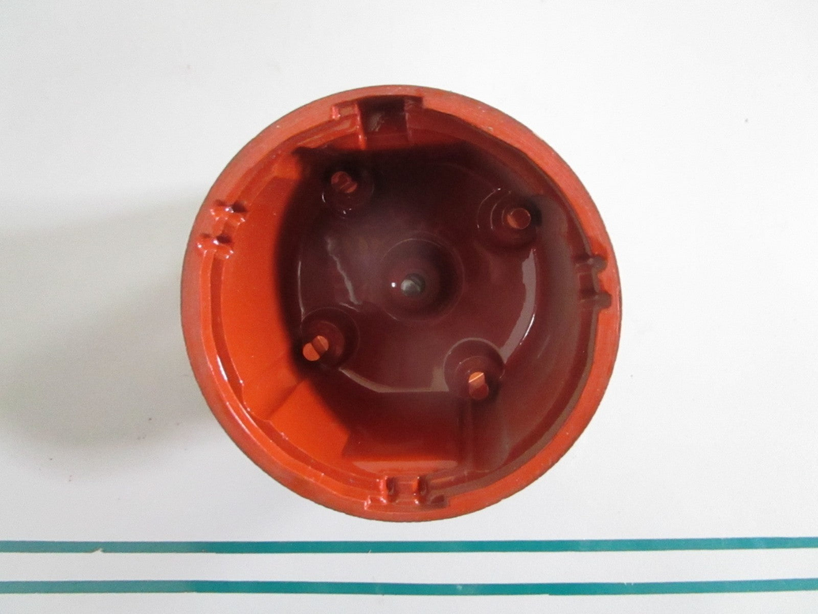 NEW OEM 1235522050 Bosch Distributor Cap 0820
