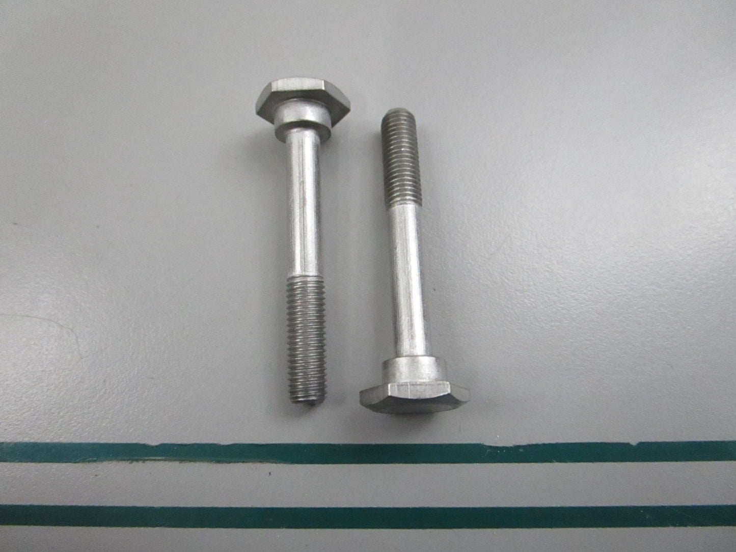 NEW OEM (LOT OF 2) 10-41524 Mercury Quicksilver Screw 0810
