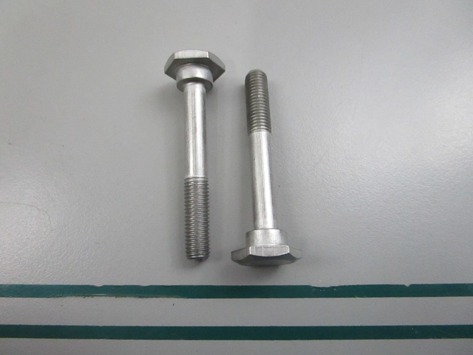 NEW OEM (LOT OF 2) 10-41524 Mercury Quicksilver Screw 0810