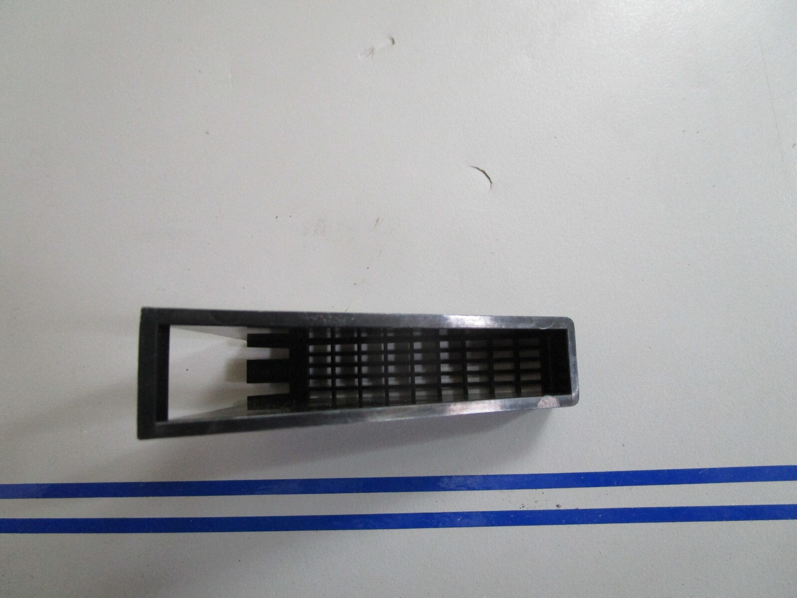 *NEW OEM* 0720 OMC Johnson Evinrude Screen 333233 0333233