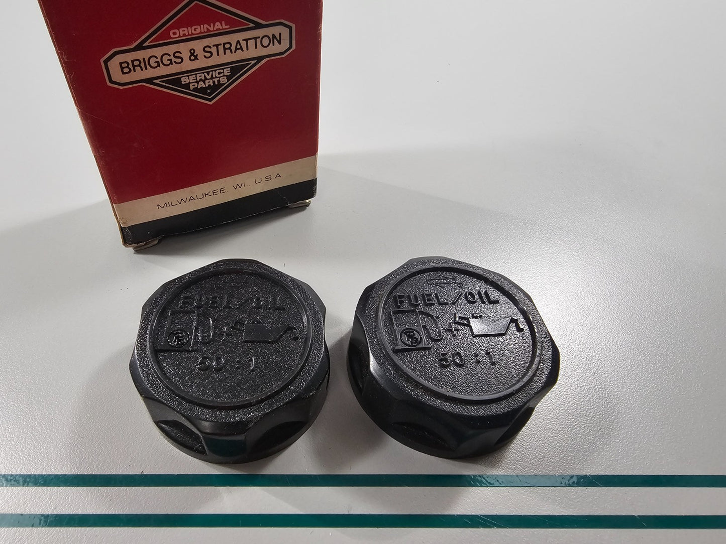 NEW OEM (LOT OF 2) 800006 Briggs & Stratton Fuel Cap 0810