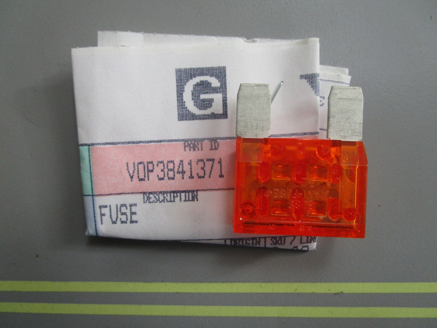 *NEW OEM* 0810 Volvo Penta Fuse 3841371