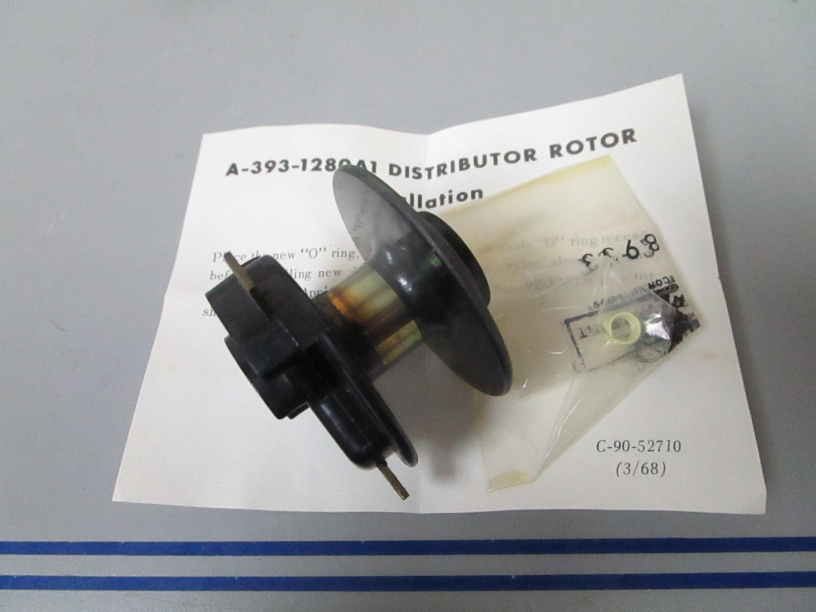 *NEW OEM* 0810 Mercury Quicksilver Distributor Rotor 393-1280A1