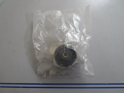 *NEW OEM* 0810 OMC Johnson Evinrude Upper Starboard Mount 5034474