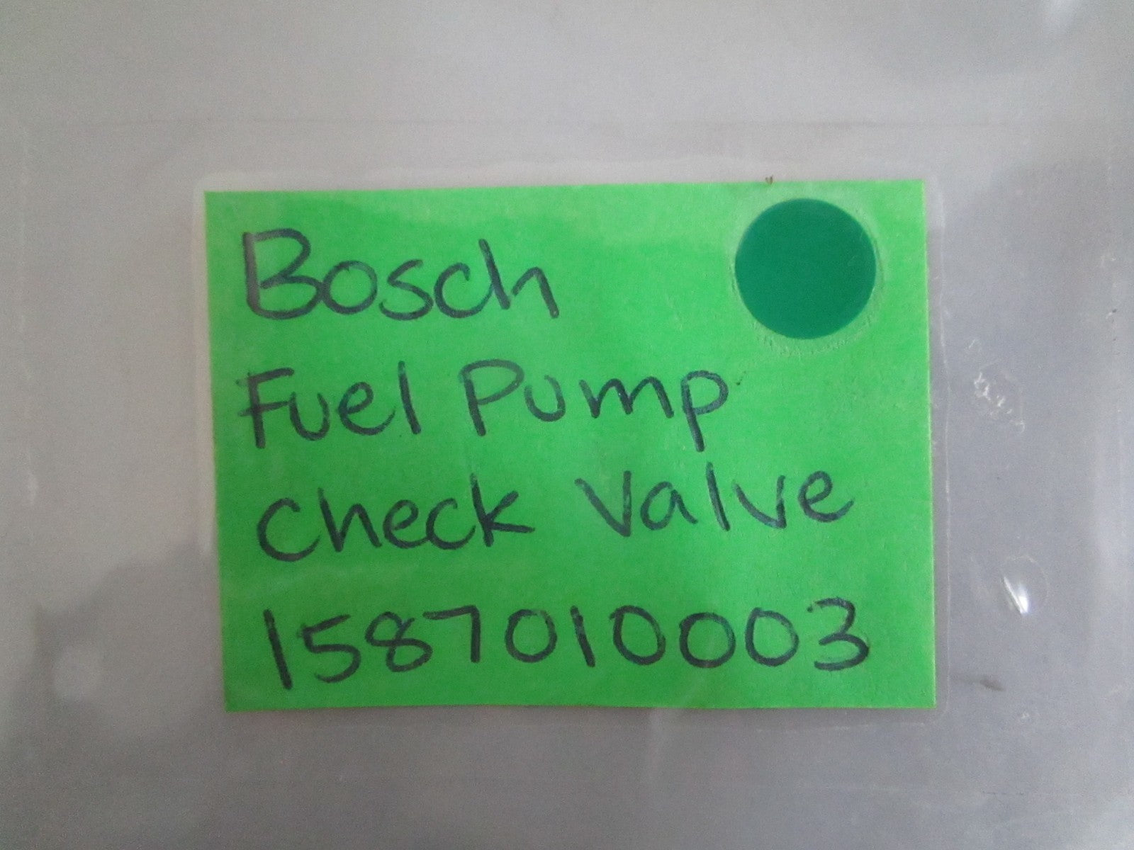 NEW OEM 1587010003 Bosch Fuel Pump Check Valve 0820