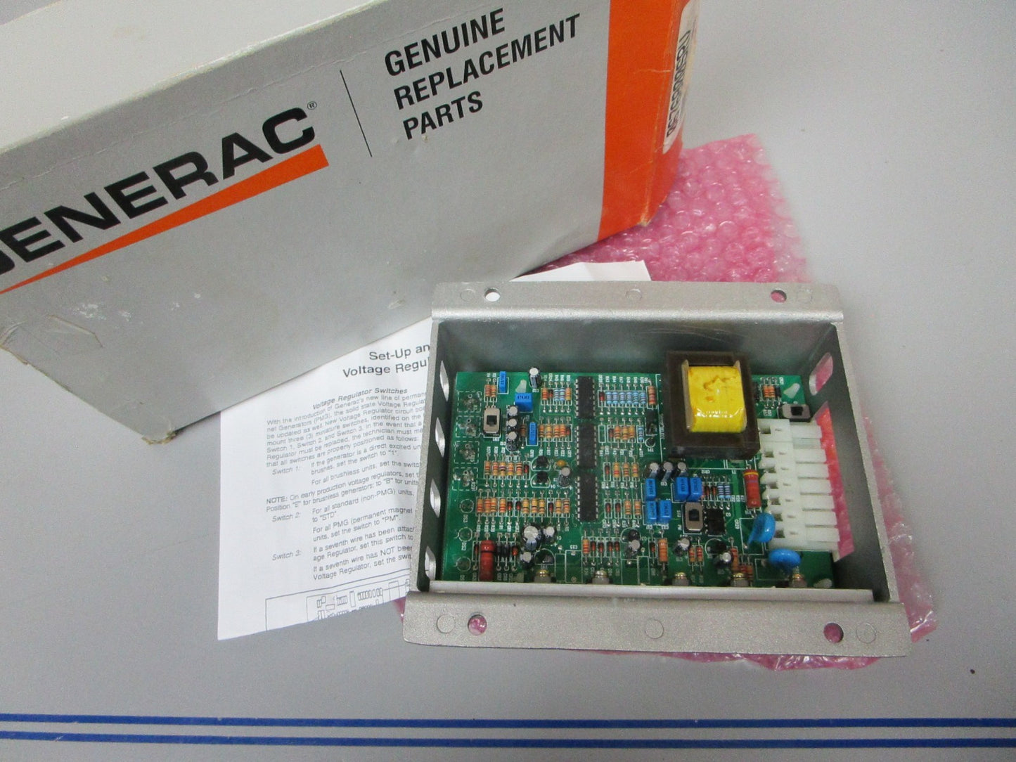 *NEW OEM* 0720 Generac Voltage Regulator 0676800SRV