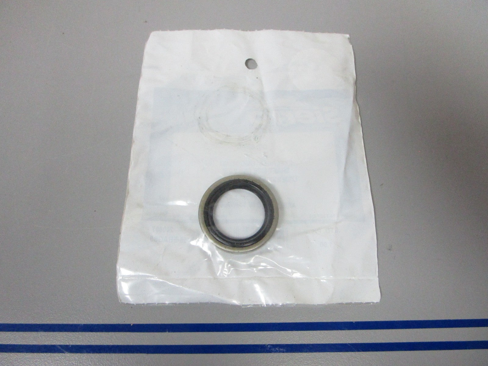 NEW 18-2026 Replaces: OMC 321453 0321453 Sierra Oil Seal 0720