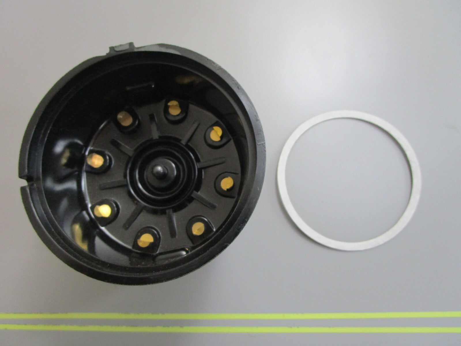 *NEW* 0820 Sierra Distributor Cap 18-5376 Replaces: 391-507Q1, 982209