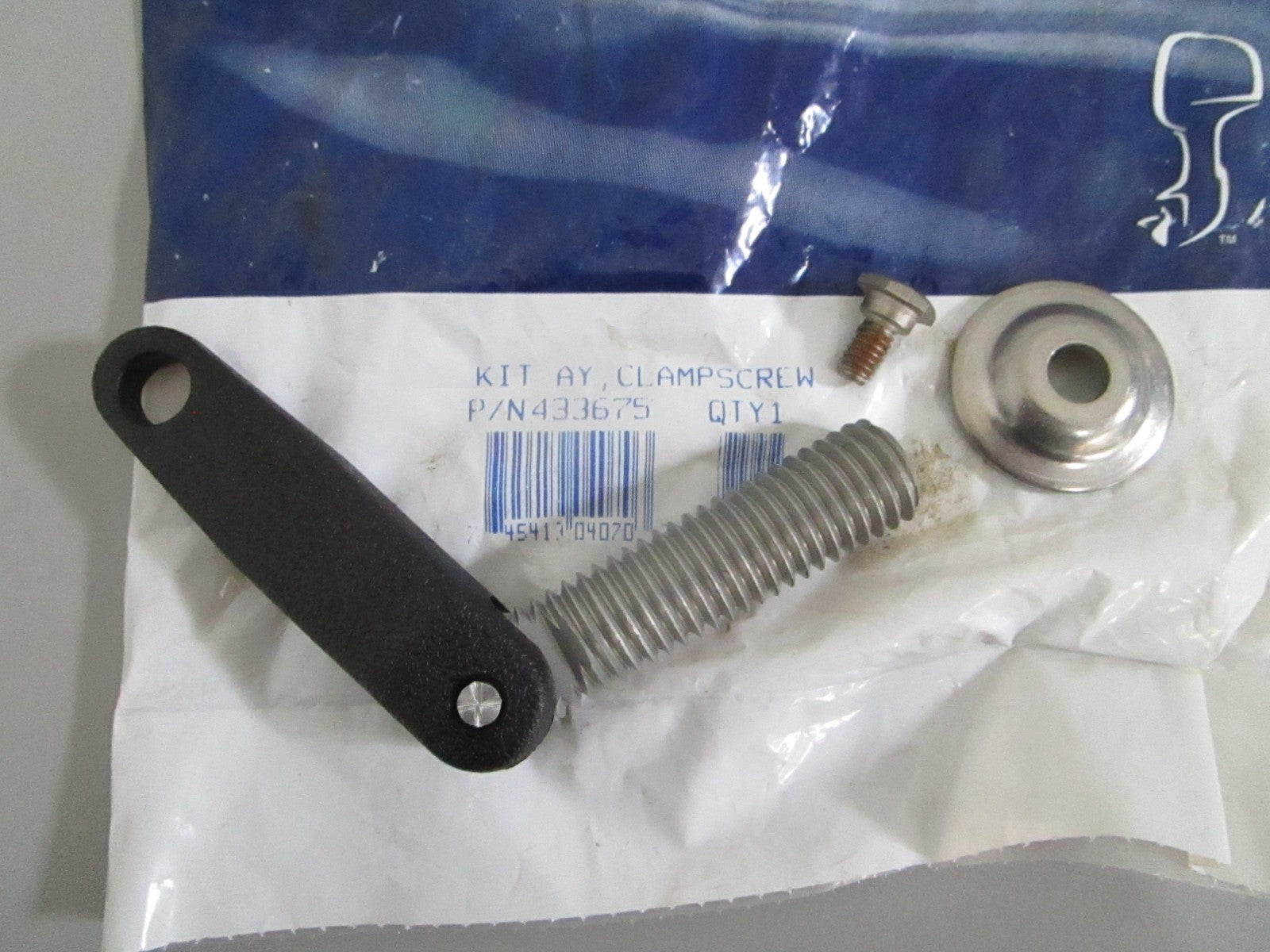 NEW OEM 433675 0433675 OMC Johnson Evinrude Clamp Screw Kit 0820