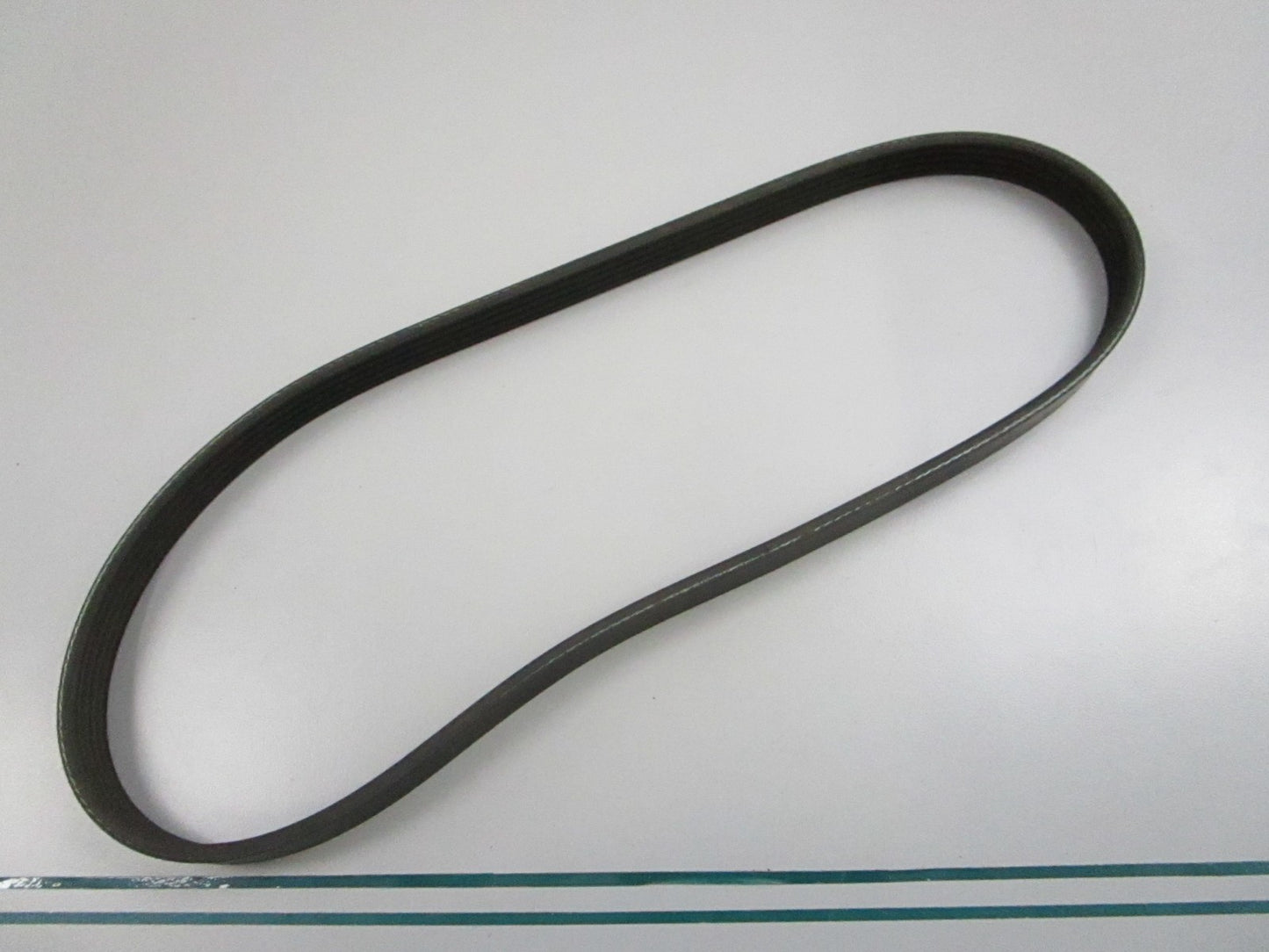 Gates NEW Micro-V Serpentine Belt K050335 5-Rib 34" Jeep Cherokee NOS 0810