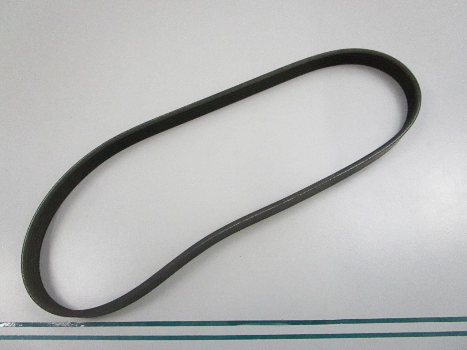 Gates NEW Micro-V Serpentine Belt K050335 5-Rib 34" Jeep Cherokee NOS 0810
