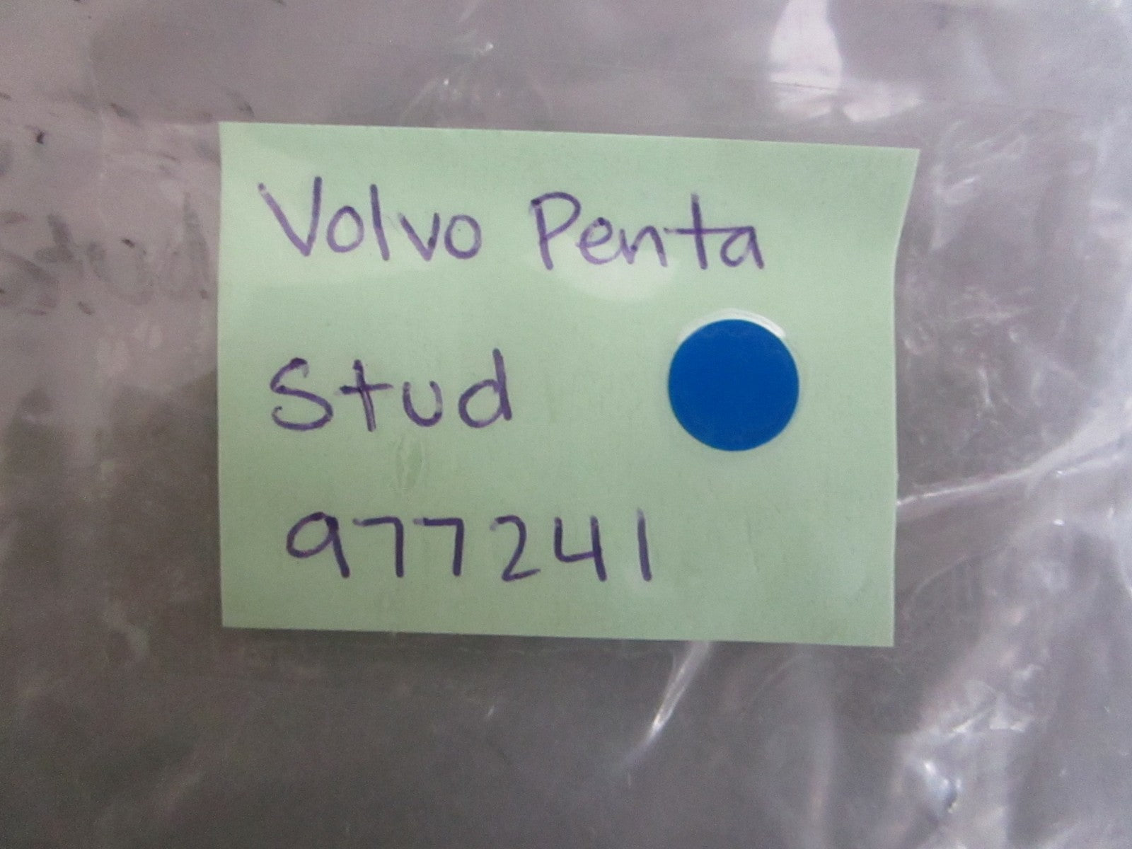 *NEW OEM* 0820 Volvo Penta Stud 977241