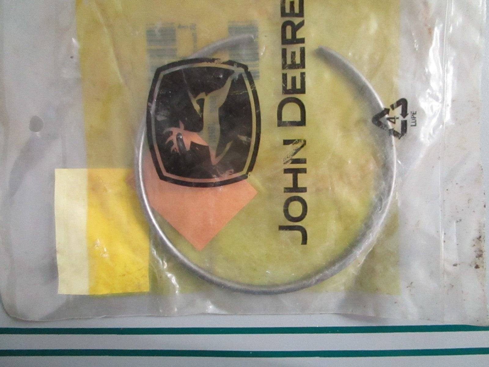 NEW OEM H180094 John Deere Ring 0820