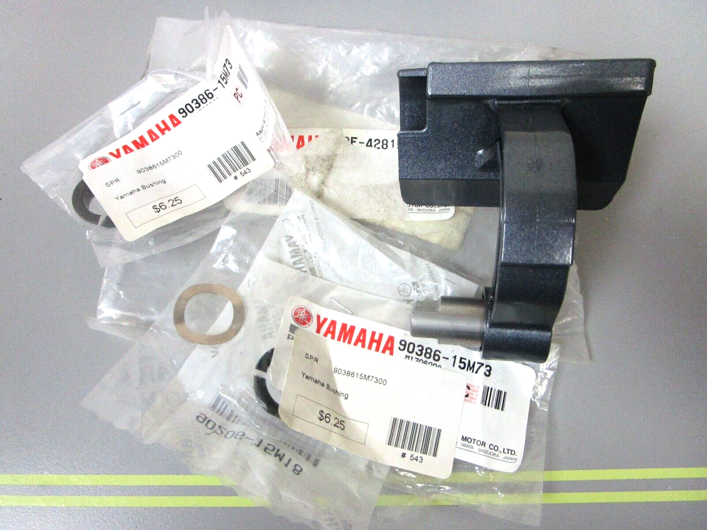 *NEW OEM* 0750 Yamaha CLAMP LEVER 68F-42815-00-8D