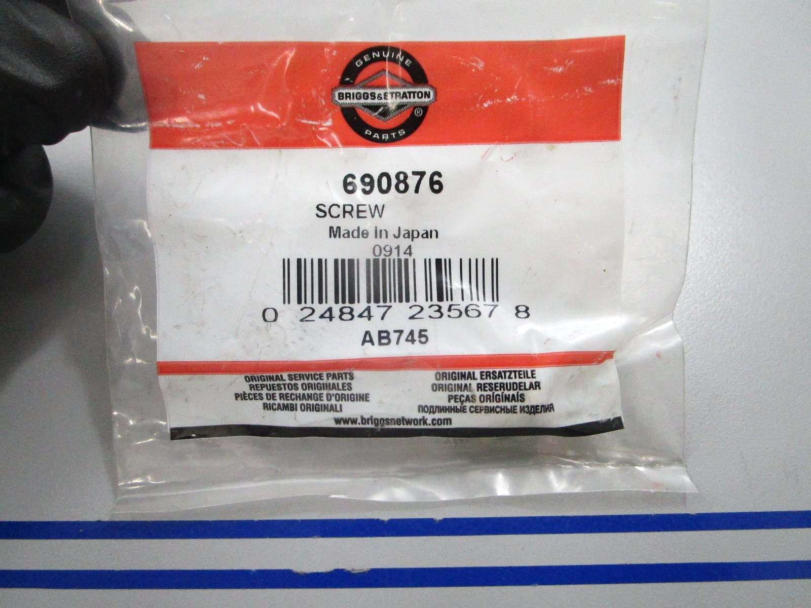 *NEW OEM* 0810 Briggs & Stratton Screw 690876