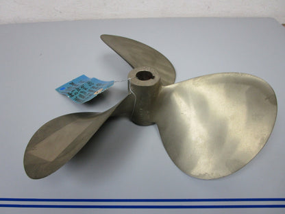*NEW OEM* 0720 Dyna-jet Cupped Nibral 3 Blade 13x 15 RH  1" SAE Propeller 207094