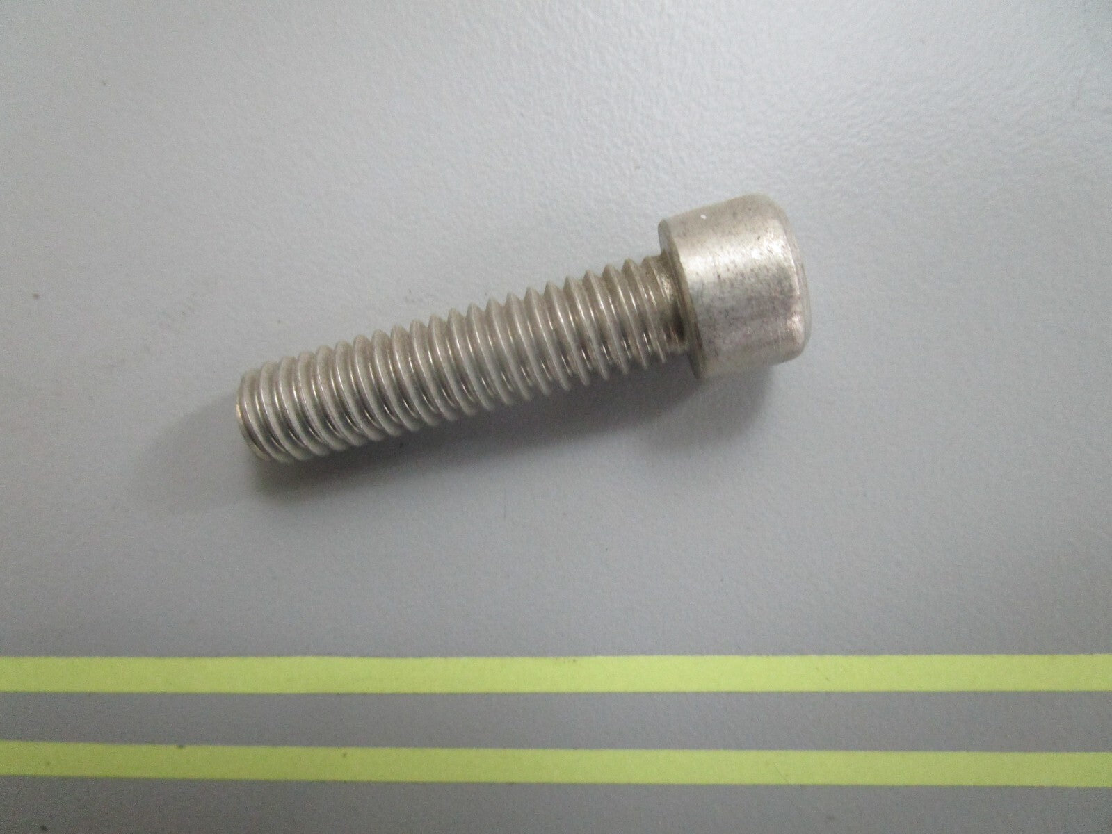 *NEW OEM* 0810 Volvo Penta Hex Screw 941817