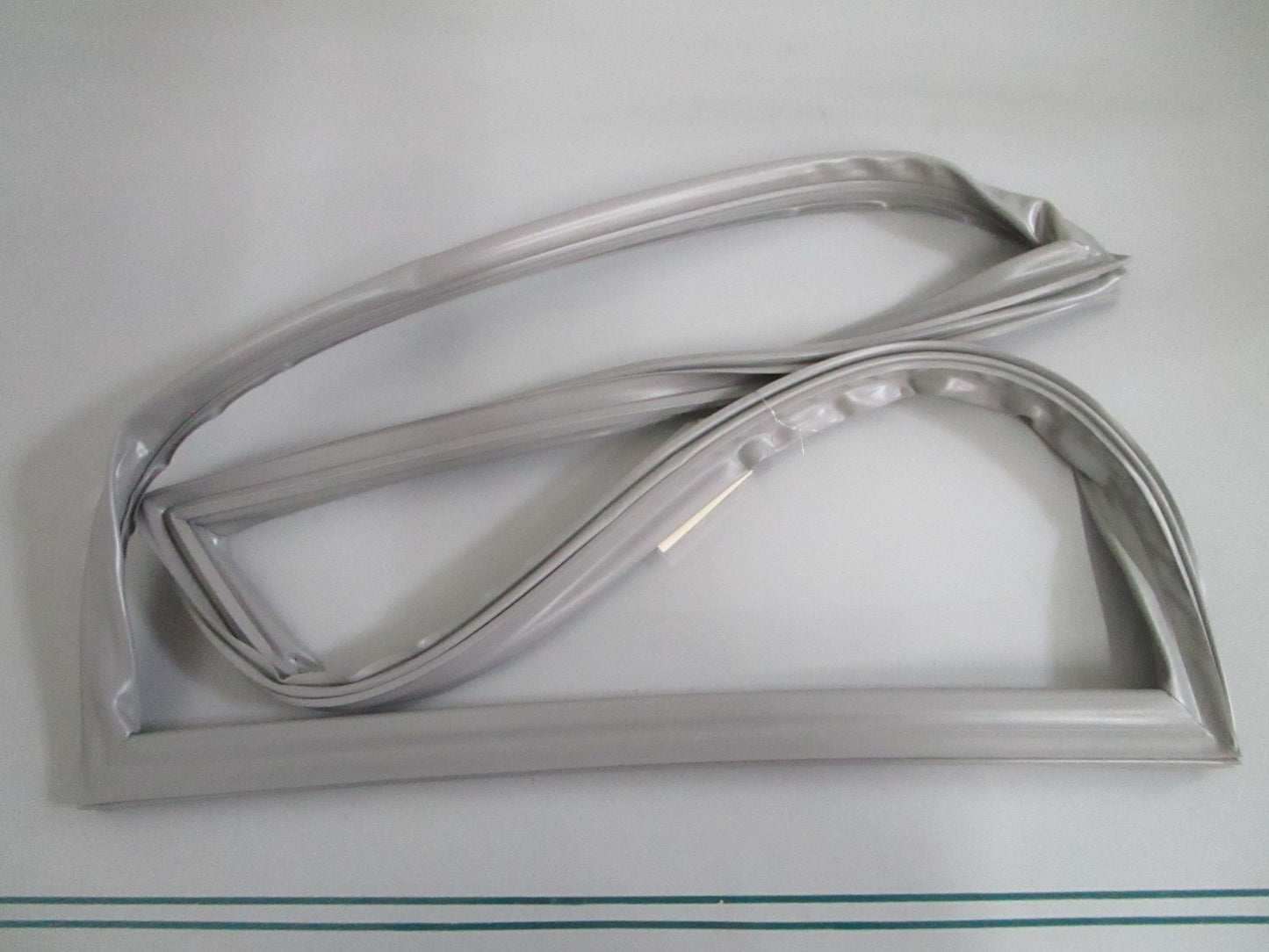 Whirlpool NEW OEM Refrigerator Freezer Door Gasket Gray W11574983 NOS Part 0820