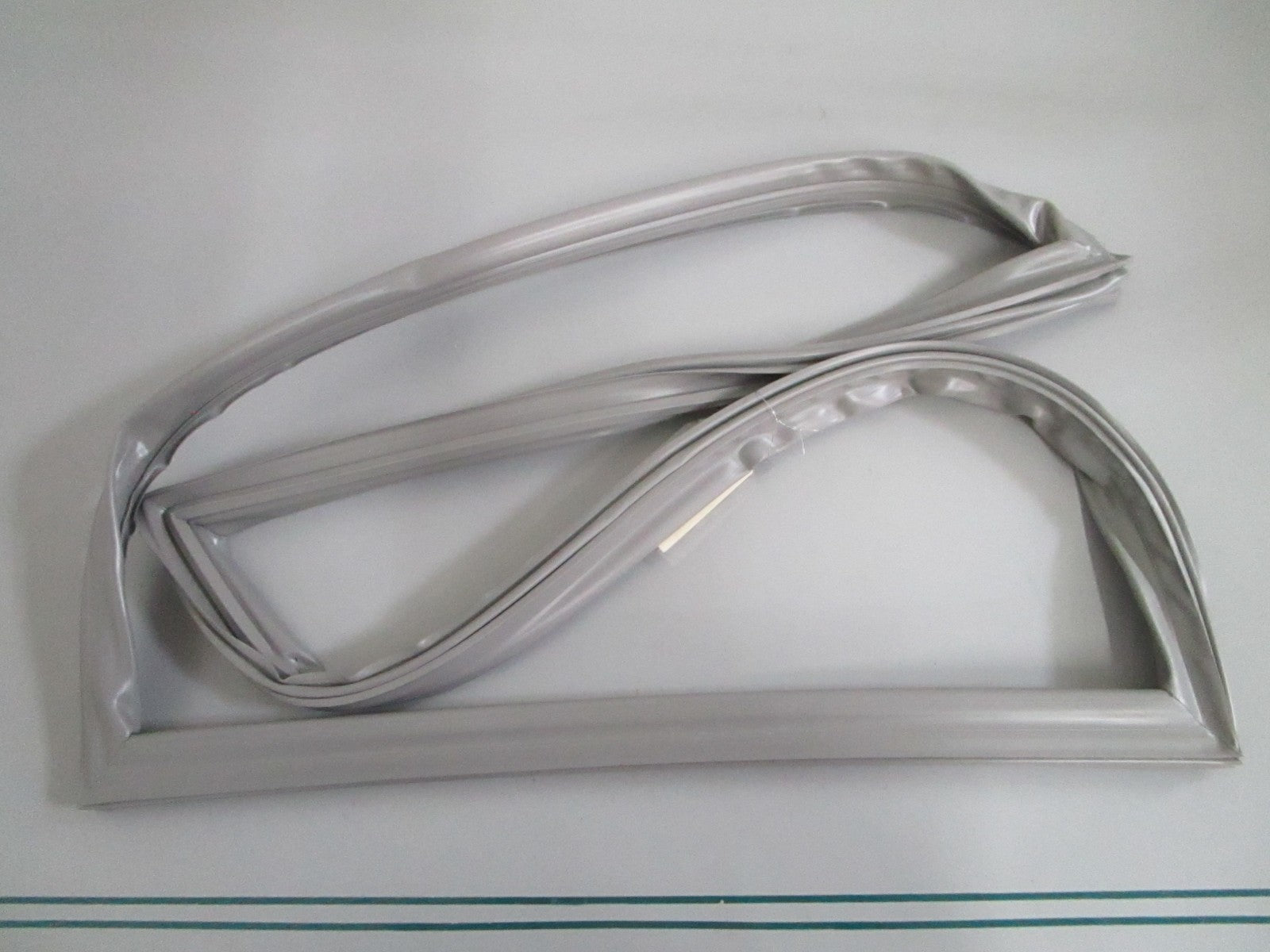 Whirlpool NEW OEM Refrigerator Freezer Door Gasket Gray W11574983 NOS Part 0820