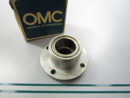 NEW OEM 384160 0384160 OMC Johnson Evinrude Bearing Housing 0810