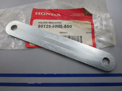 NEW OEM 80128-HM8-850 Honda Splash Guard Holder 0810