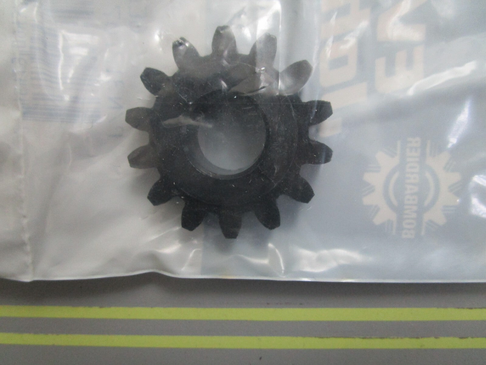*NEW OEM* 0820 OMC Johnson Evinrude Starter Idler Gear 312707 0312707