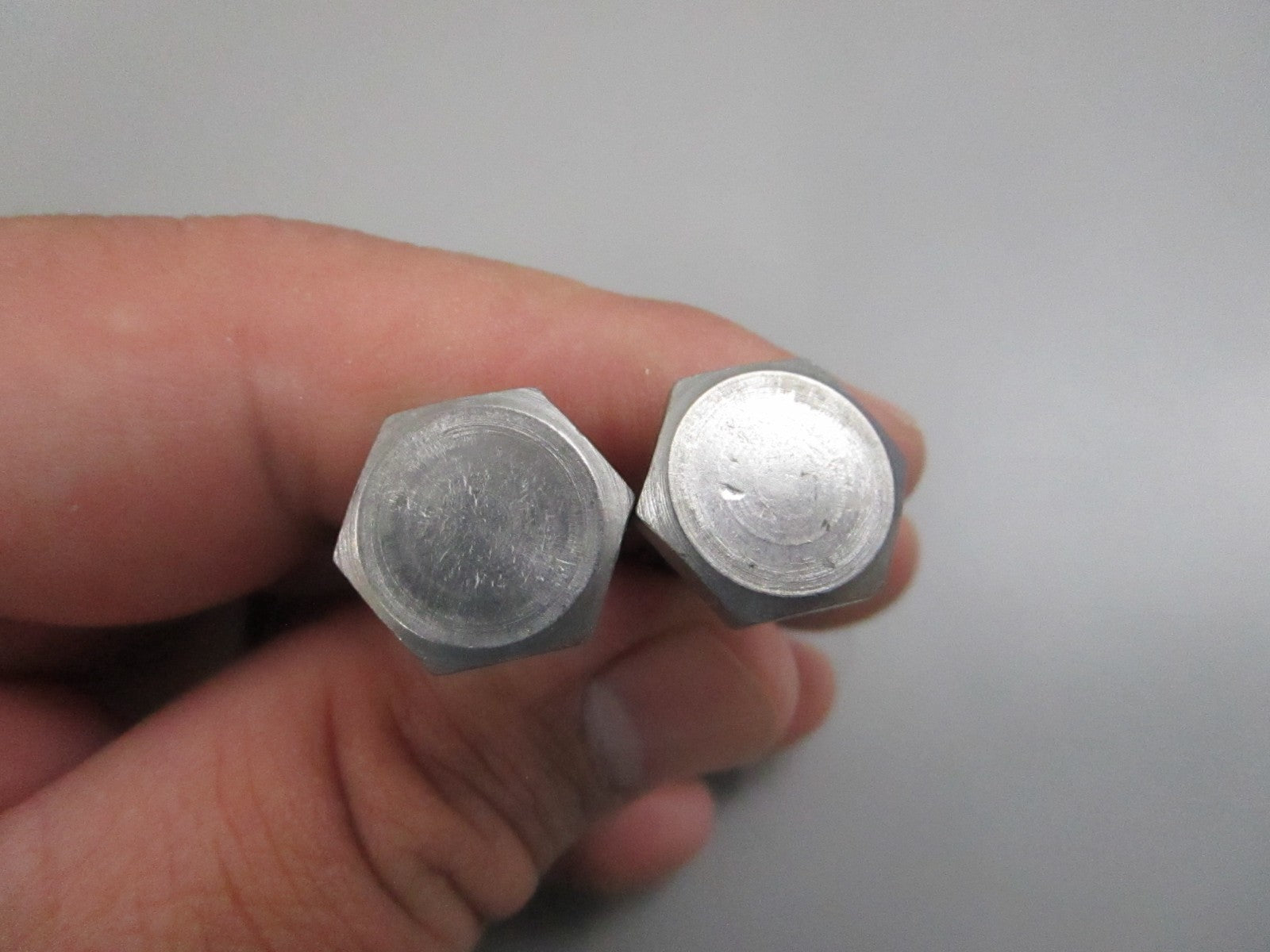 NEW OEM (LOT OF 2) 10-41524 Mercury Quicksilver Screw 0810
