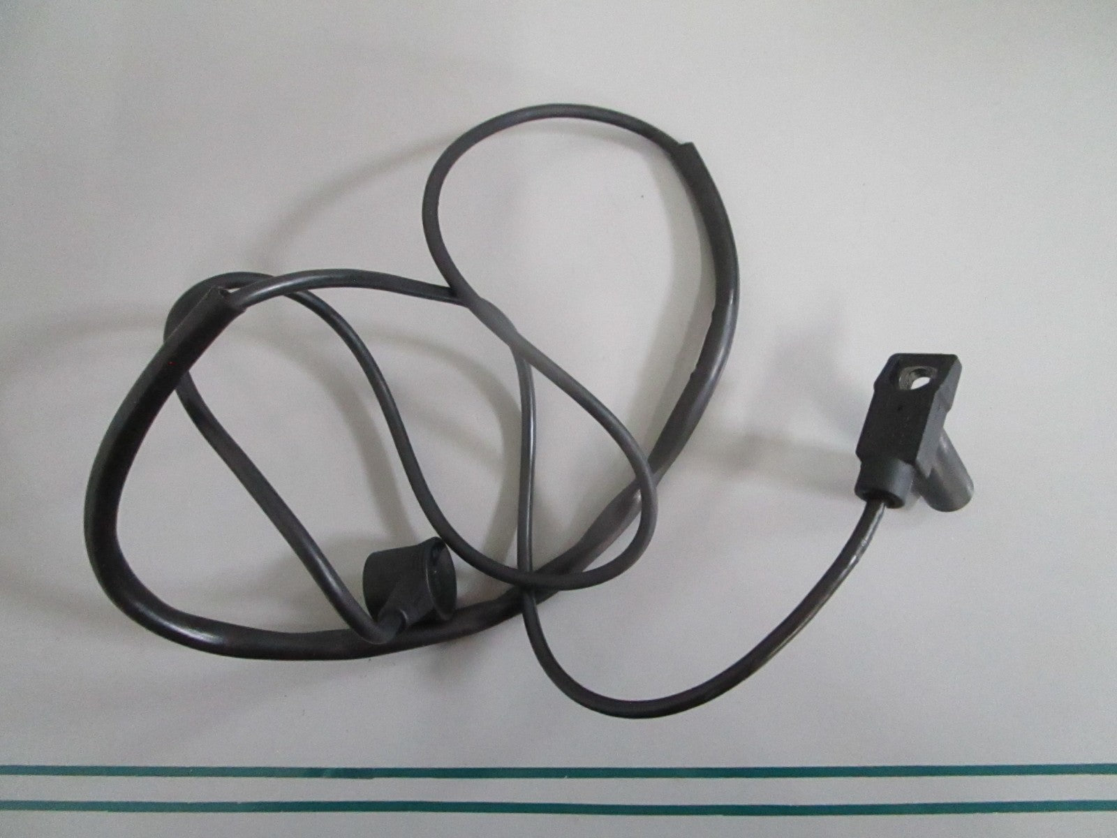 Mercedes-Benz NEW OEM 002-153-56-28 Crankshaft Position Sensor NOS EZL 0820