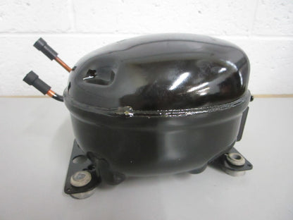 *NEW OEM* 0820 Electrolux Compressor Assy 5304526016