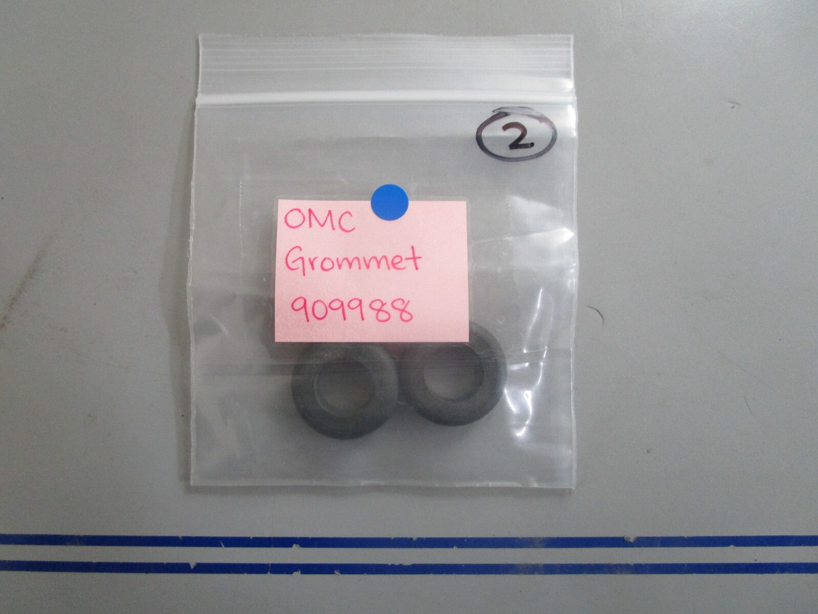 *NEW OEM* 0810 OMC Johnson Evinrude Grommet 909988 0909988