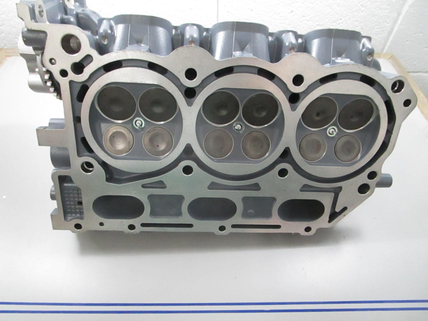 *NEW OEM* 0720 Suzuki DF 250 275 Port Cylinder Head Assembly 12000-93Y90