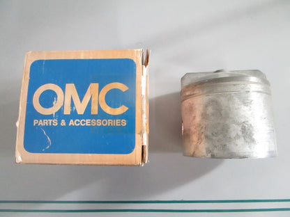 NEW OEM 388673 322969 OMC Johnson Evinrude .020 Piston 0820