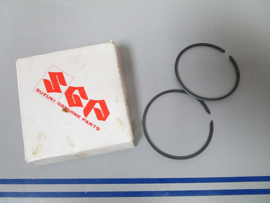 *NEW OEM* 0810 Suzuki 2 Piston Ring Set 12140-98501-025