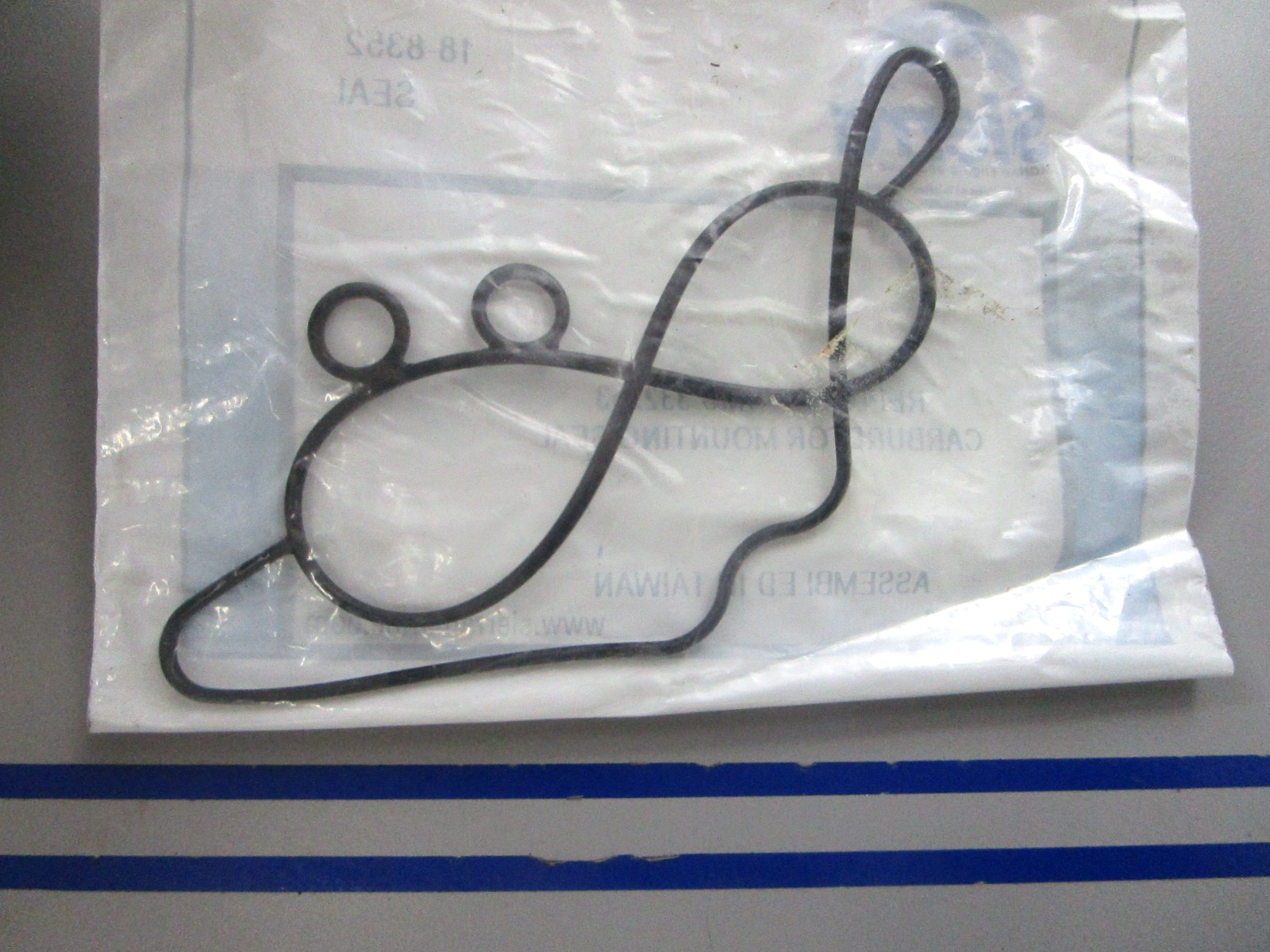 NEW 18-8352 Replaces: OMC 332253 Sierra Seal 0810