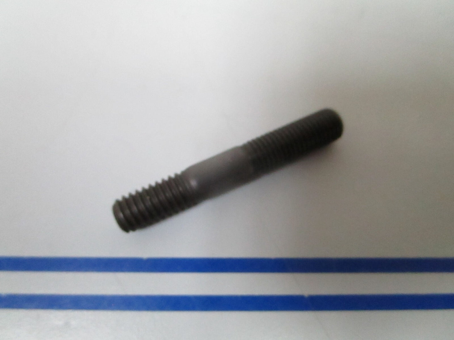 *NEW OEM* 0720 OMC Johnson Evinrude Flywheel Mounting Stud 352989 0352989