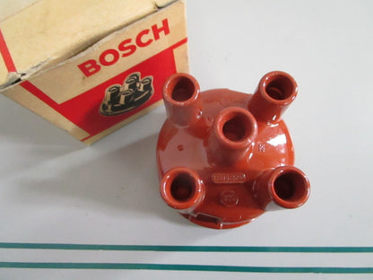 NEW OEM 870690 1235522059 Volvo Penta Bosch Distributor Cap 0820