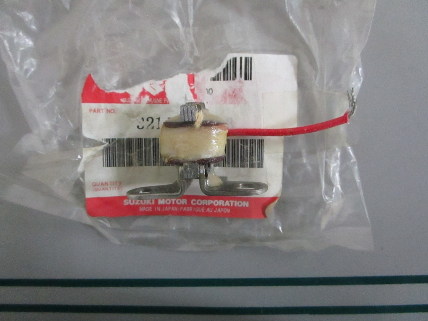 NEW OEM 32150-95303 Suzuki Ignition Timing Sensor 0820