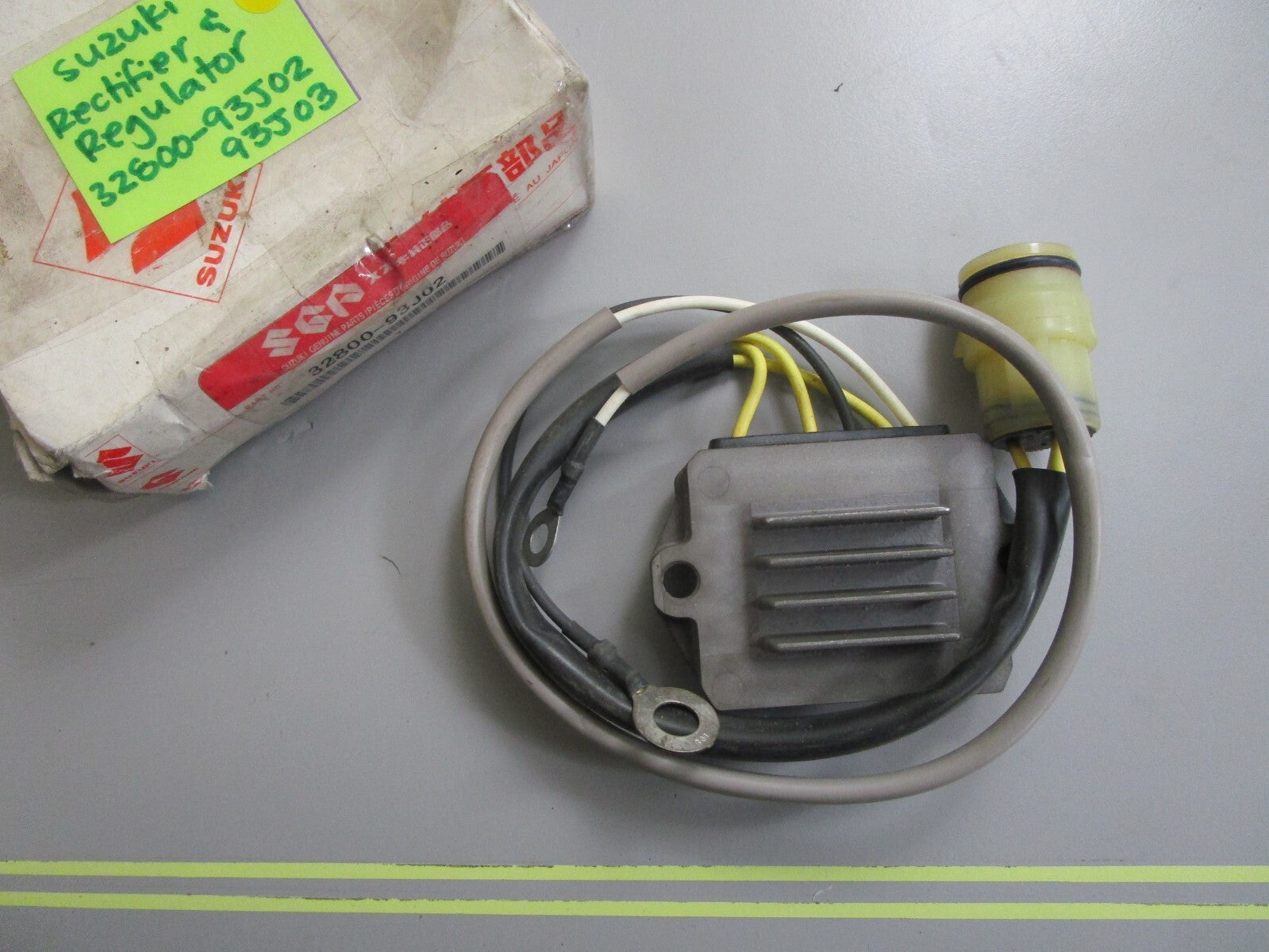*NEW OEM* 0820 Suzuki Rectifier & Regulator 32800-93J02 32800-93J03