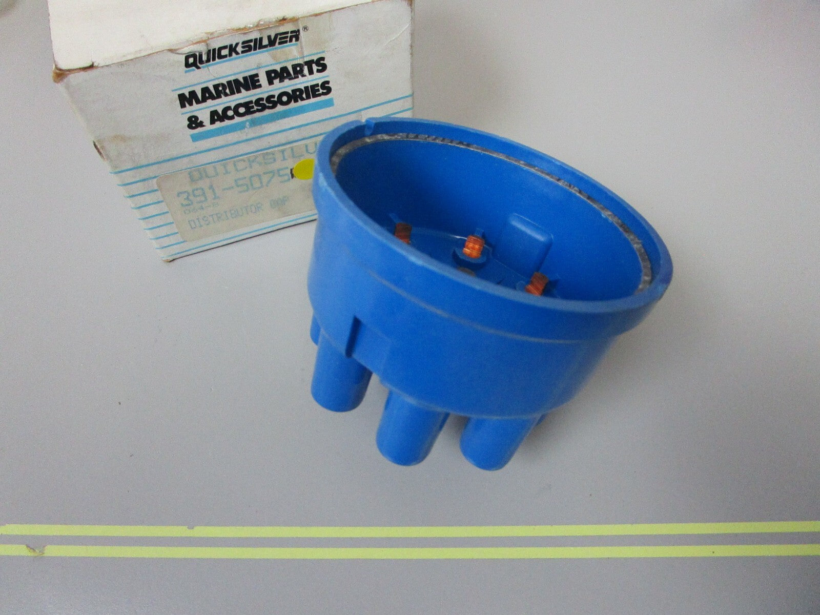 *NEW OEM* 0810 Mercury Quicksilver Distributor Cap 391-5075