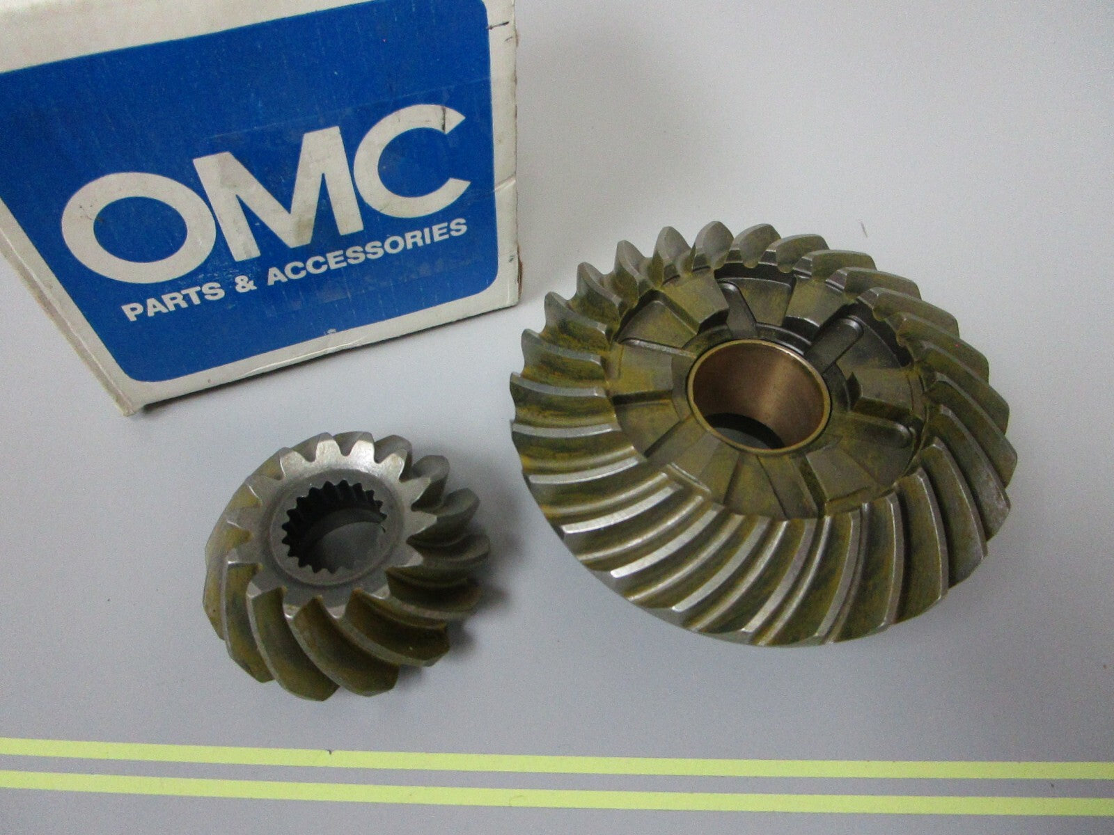 *NEW OEM* 0720 OMC Johnson Evinrude Gear Set 910993 983141 0910993 0983141
