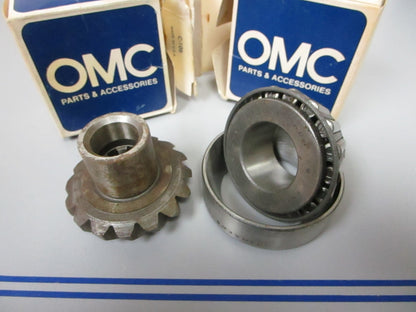 NEW OEM  980427 0982427 OMC Johnson Evinrude Pinion Gear & Bearing 0720