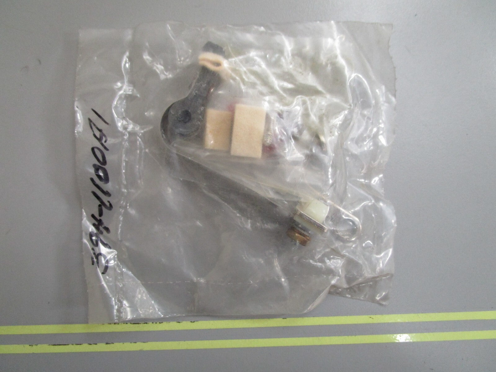 *NEW OEM* 0810 Mercury Breaker Assembly 394-1100A3