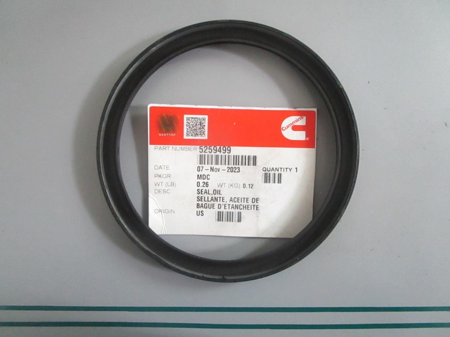 NEW OEM 5259499 Cummins Oil Seal 0820