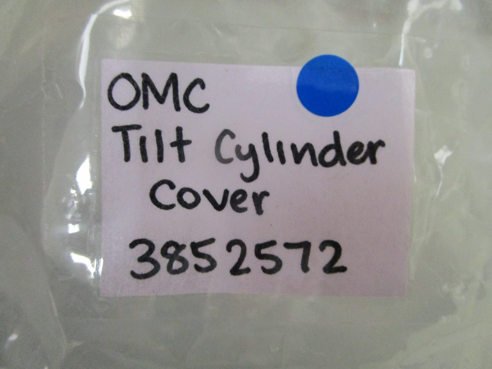 *NEW OEM* 0810 OMC Johnson Evinrude Tilt Cylinder Cover 3852572