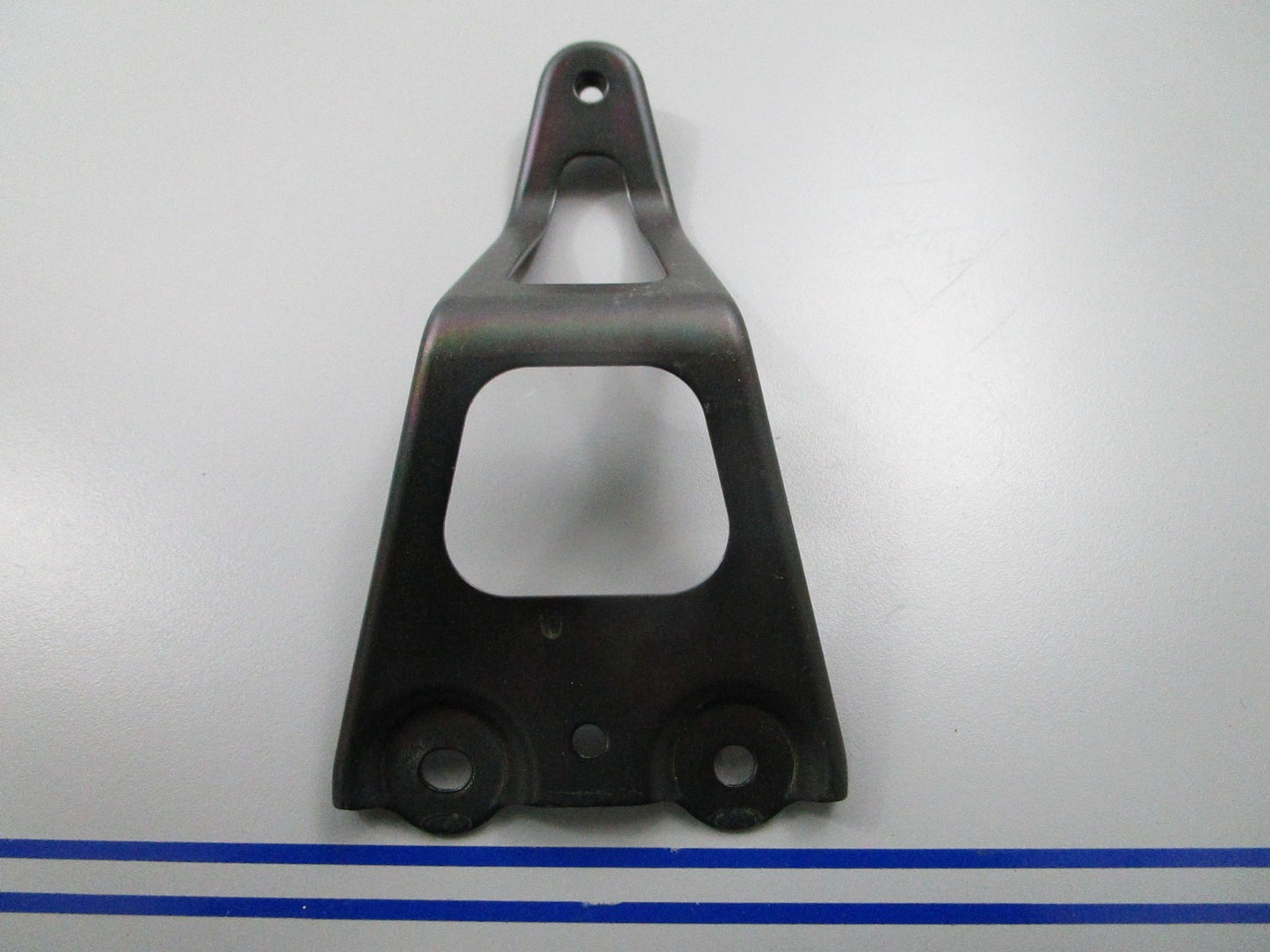 *NEW OEM* 0810 Yamaha Side Stay 3HE-2831U-00-00