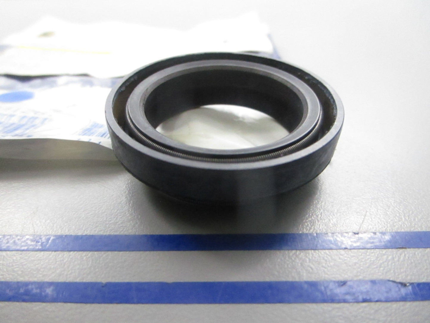 NEW OEM 341281 0341281 OMC Johnson Evinrude Seal 0810